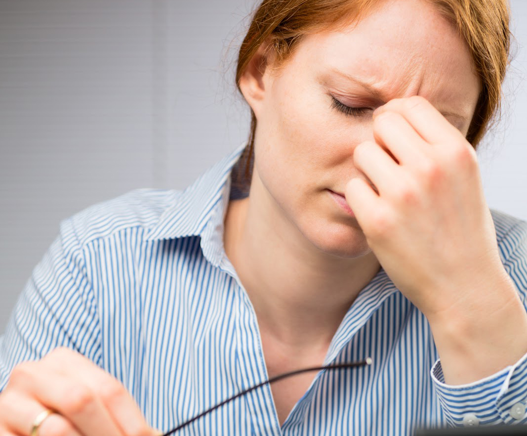 7-causes-of-headache-above-right-eye-and-how-to-treat-it